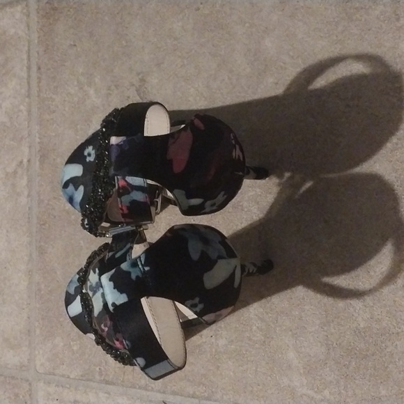 Blue by Betsy Johnson, Gina Embellished Evening Sandals Size 8 - Picture 7 of 8